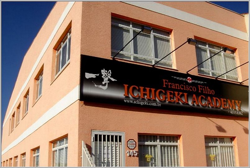 <b>interview with karate world<br />champion Francisco Filho<br />Braganca, Brazil</b><br />languages: English, Polish